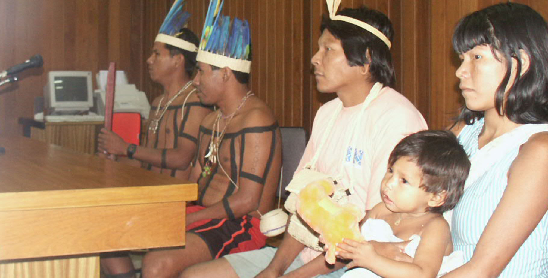 Vrtreter der Xderente und Krahô beim Kongress Euro-Brasilianischer Studien, Ltg. A.A.Bispo